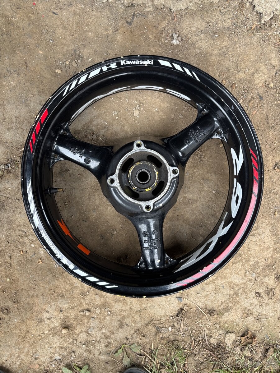 Zadné kolo Kawasaki ZX6R r.v.1998