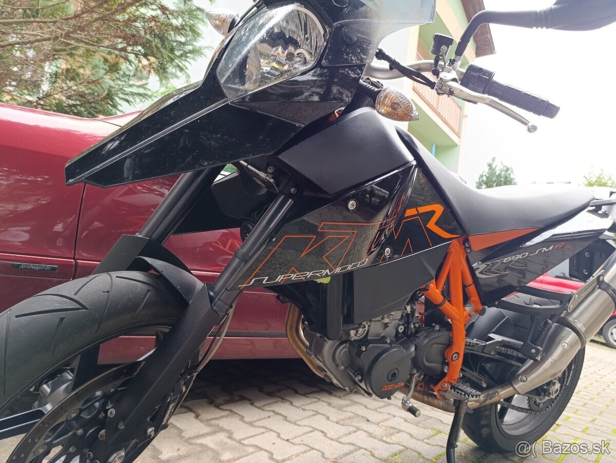 Iba 13.500km KTM 2011 690R supermoto akrapovic