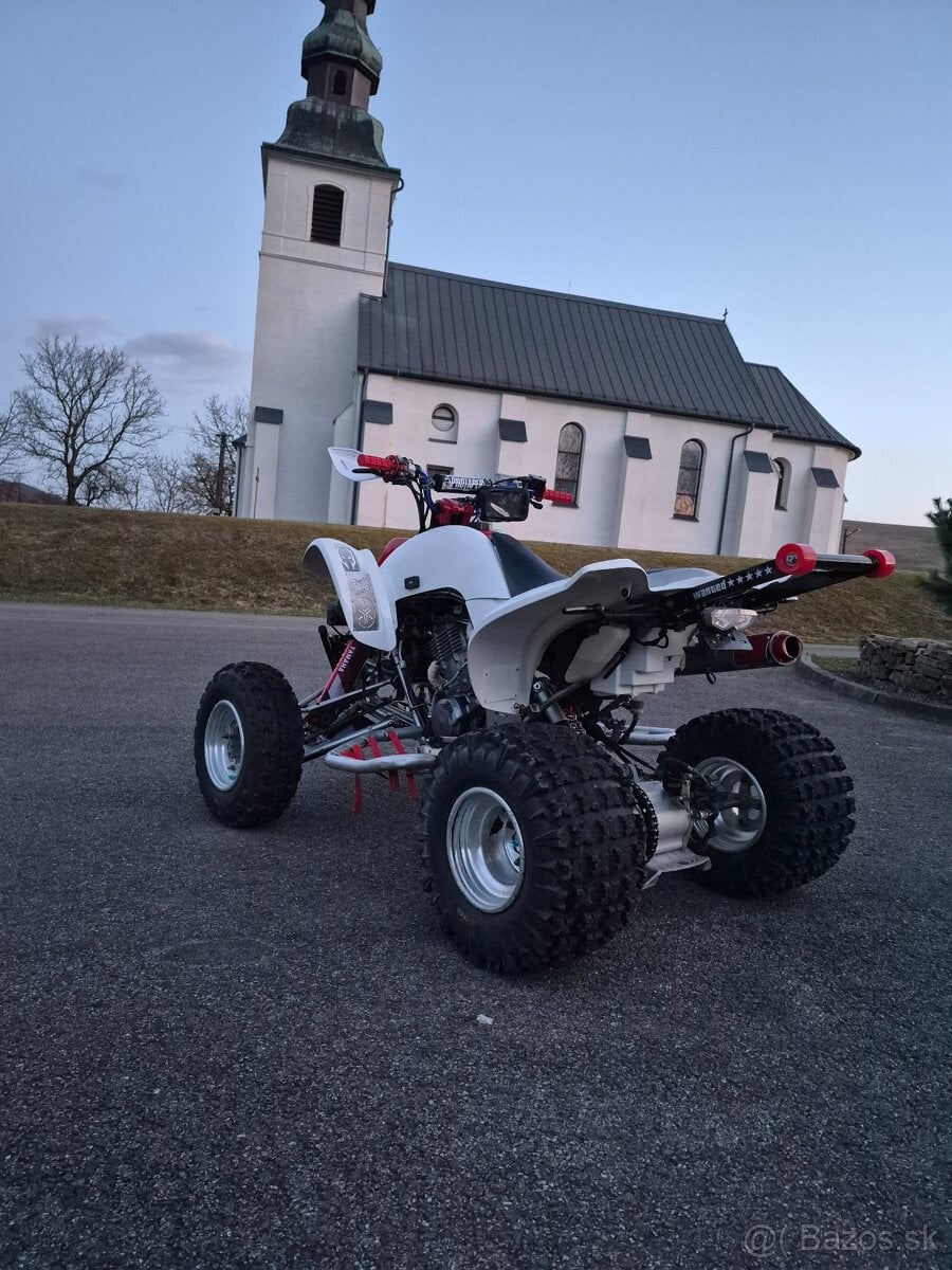 ​LEGENDA YAMAHA RAPTOR 660 – VZÁCNY STAV, BEZ INVESTÍCIÍ