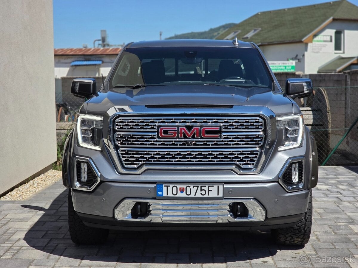 GMC Sierra 5.3L V8, 2021 AT4 výbava Full DPH
