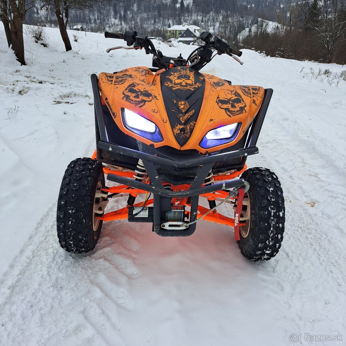 Kawasaki kfx 700 biele spz