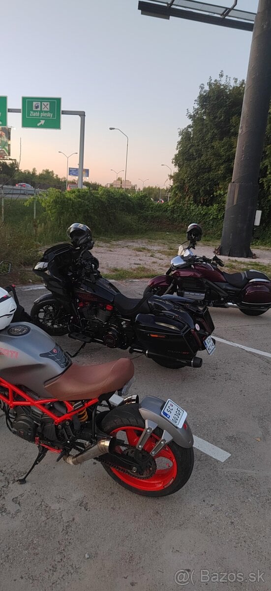 Dukati monster 2002 rok