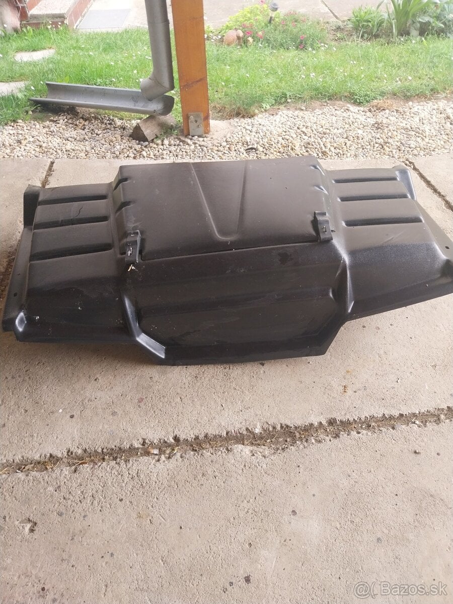 Predna kapotaz na Polaris Sportsman