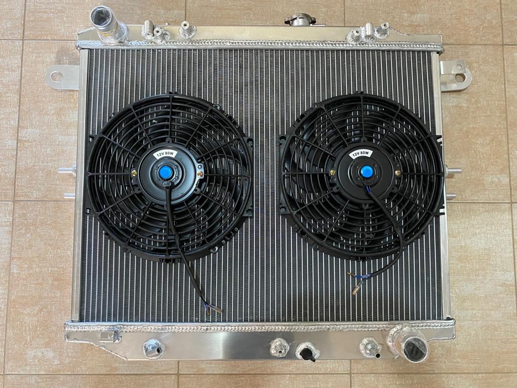 Nový ALU sportovní chladič TOYOTA Land Cruiser 100 4.2