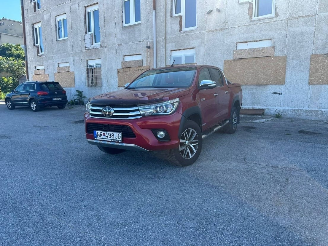 Toyota Hilux DC 2.4 D-4D