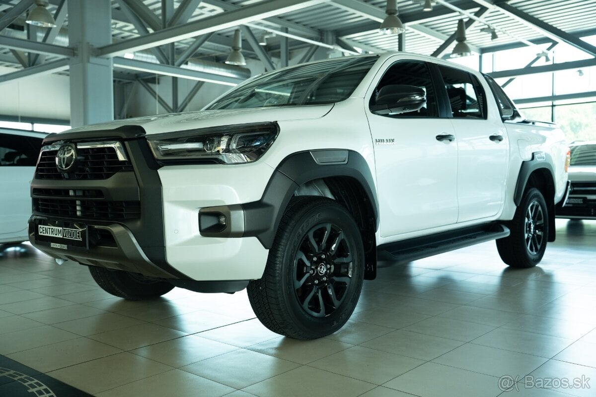 Toyota Hilux DC 2.8 I D-4D Invincible Sport 4x4 A/T Záruka