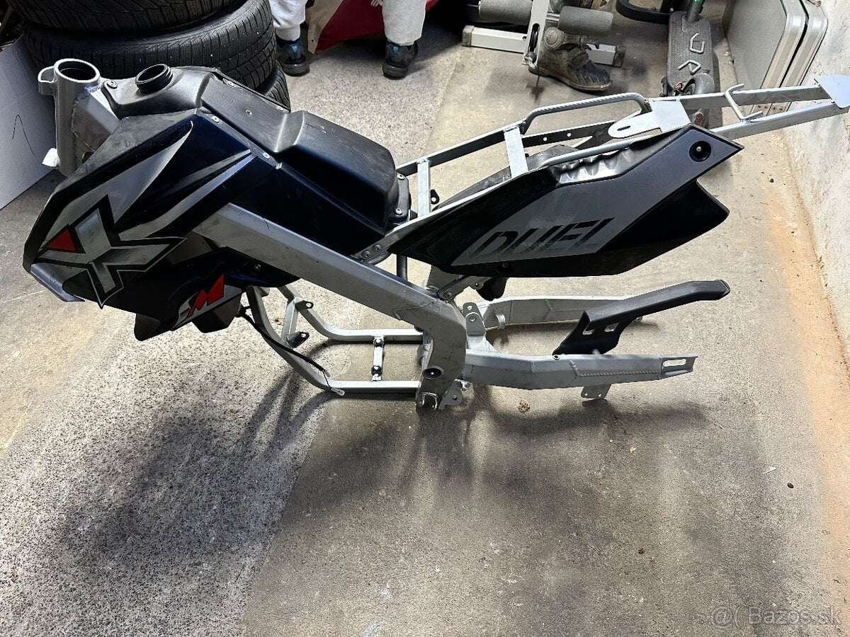 Predám kostru na motorku