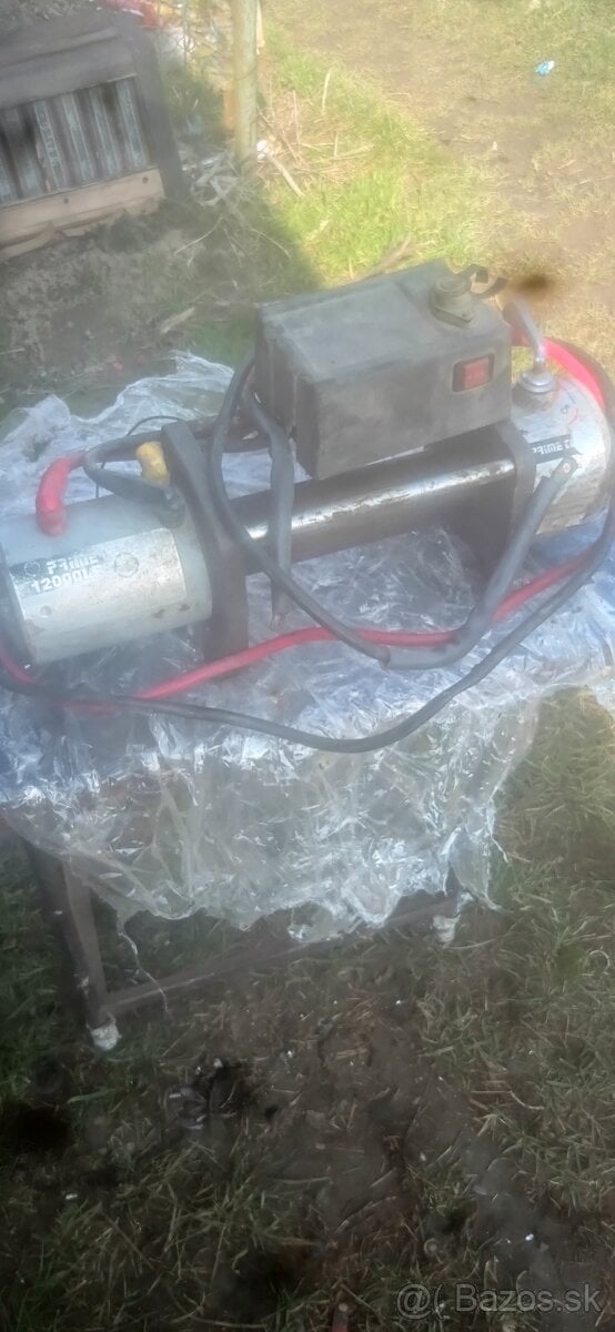 Navijak 12v 5,5 tony 12000 lb