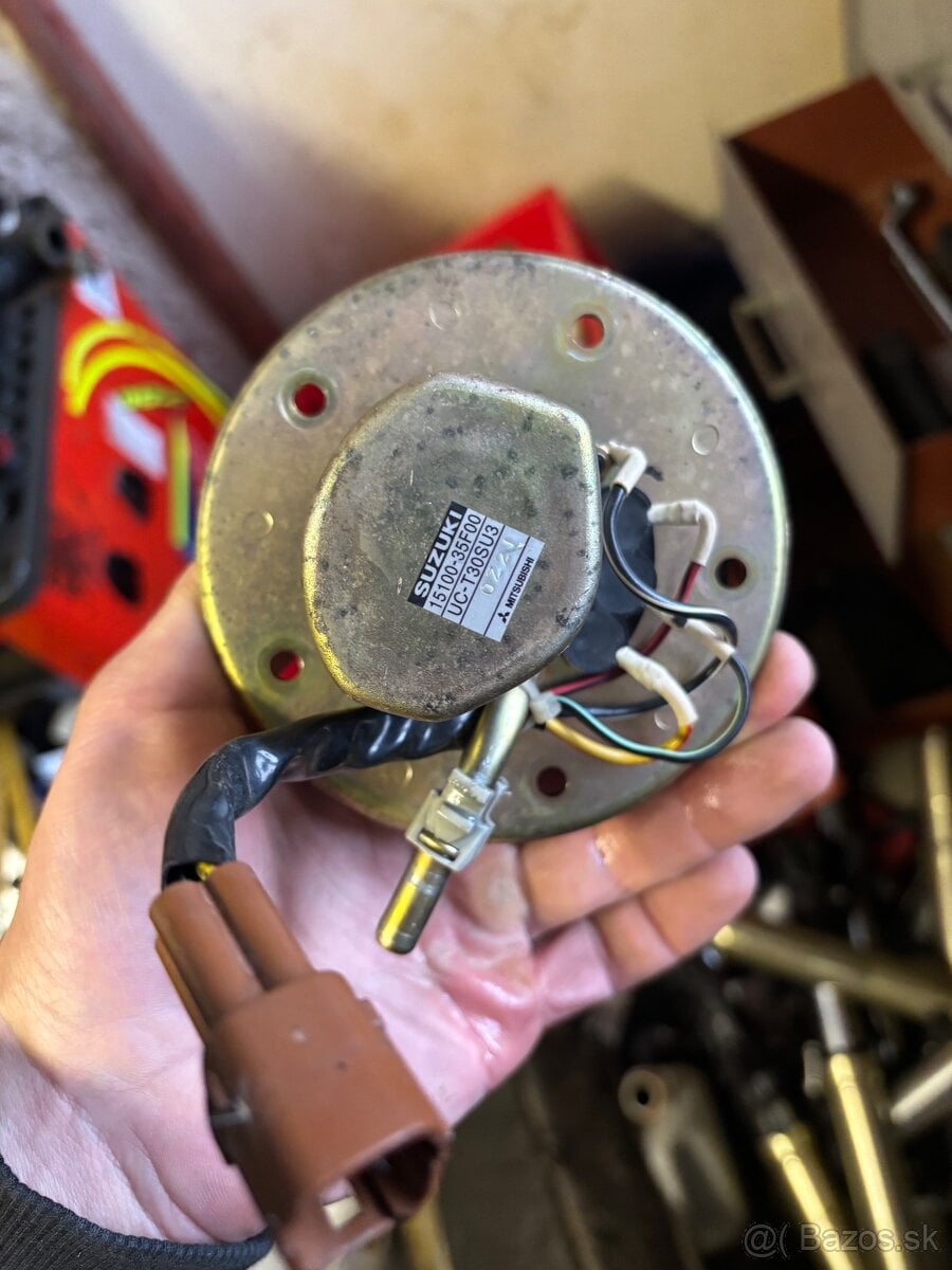 Benzinove cerpadlo na Suzuki Gsxr 1000 750 600