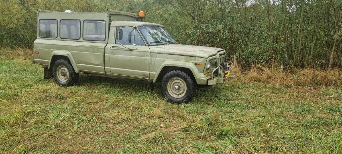 Jeep J20 Gladiator rv:1981 Automat
