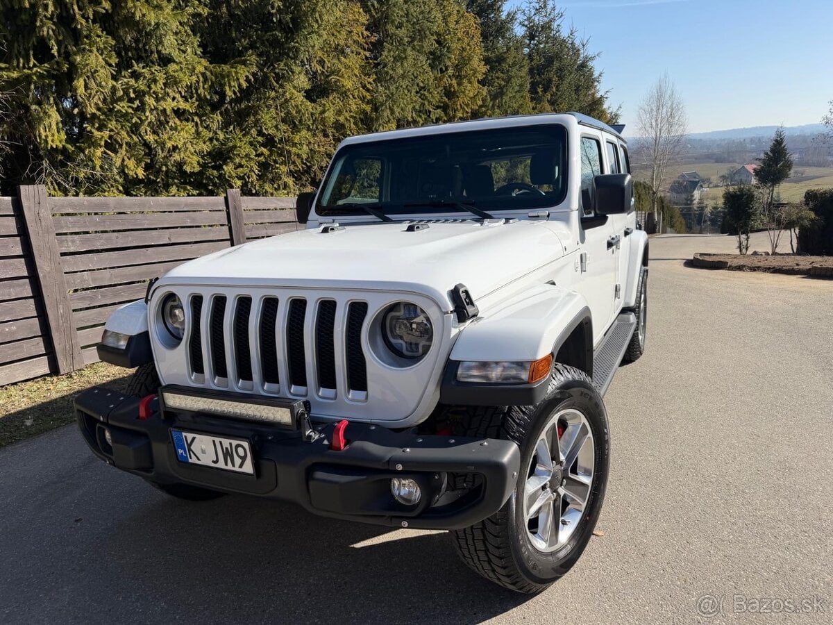 Jeep Wrangler SAHARA 2.0 Benzín Automat 4x4 Full SERVIS