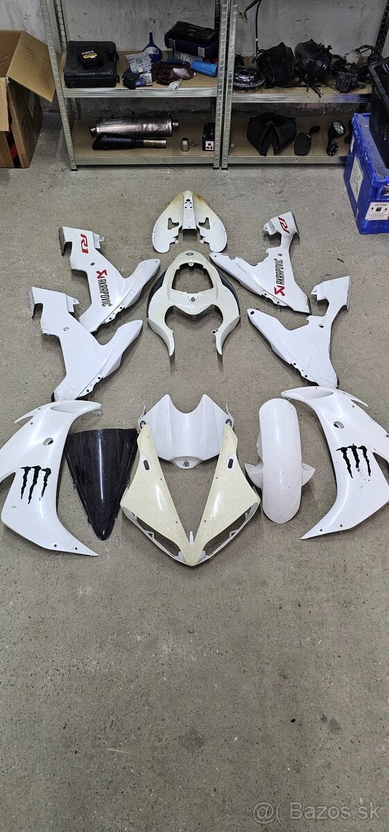 Yamaha R1 2004-2006 (rn12)