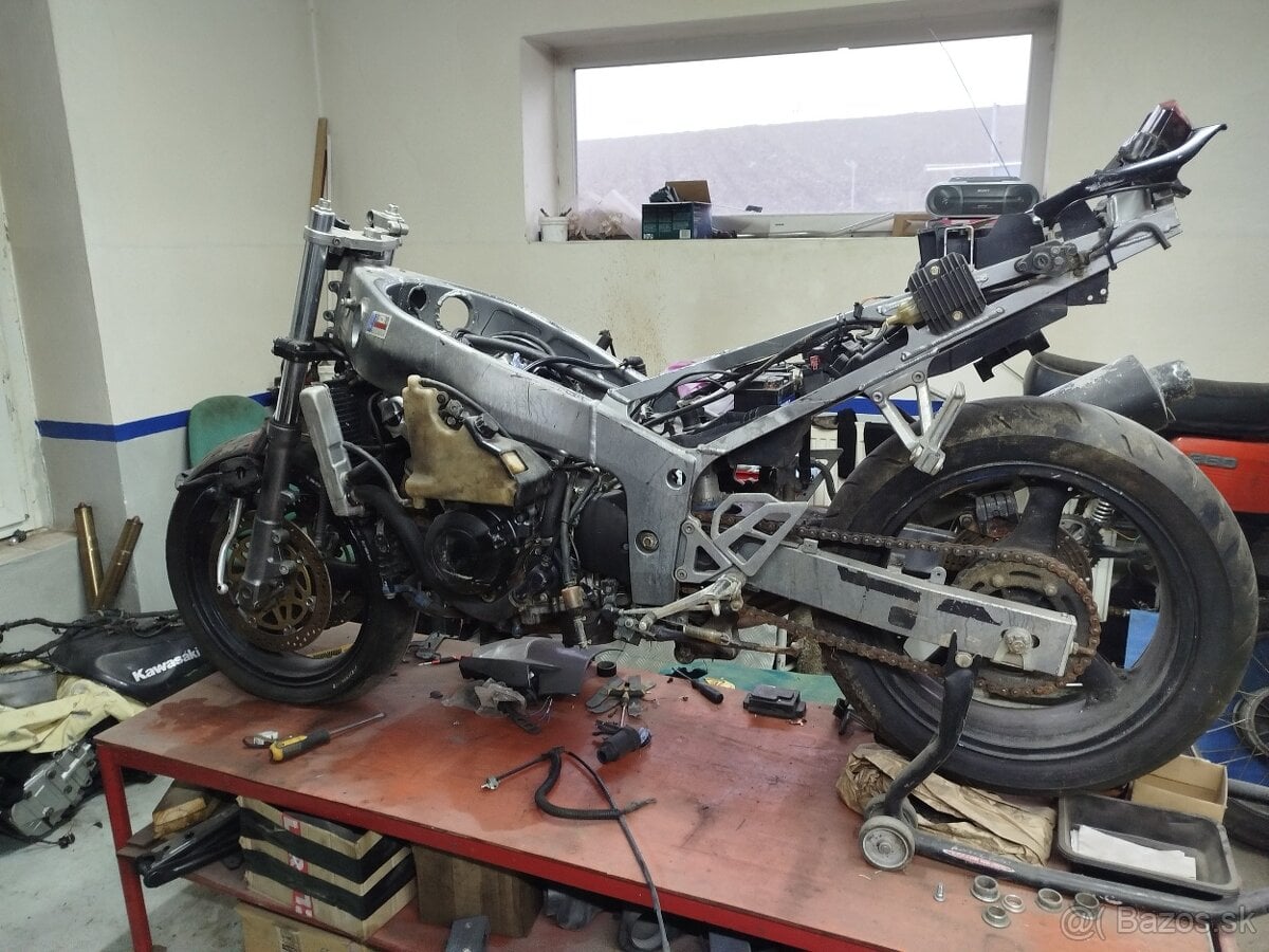 Kawasaki zx6r  1995 - 1997