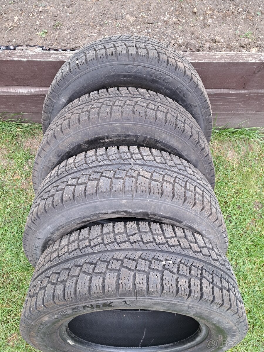 Zimne pneu 205/65 r16