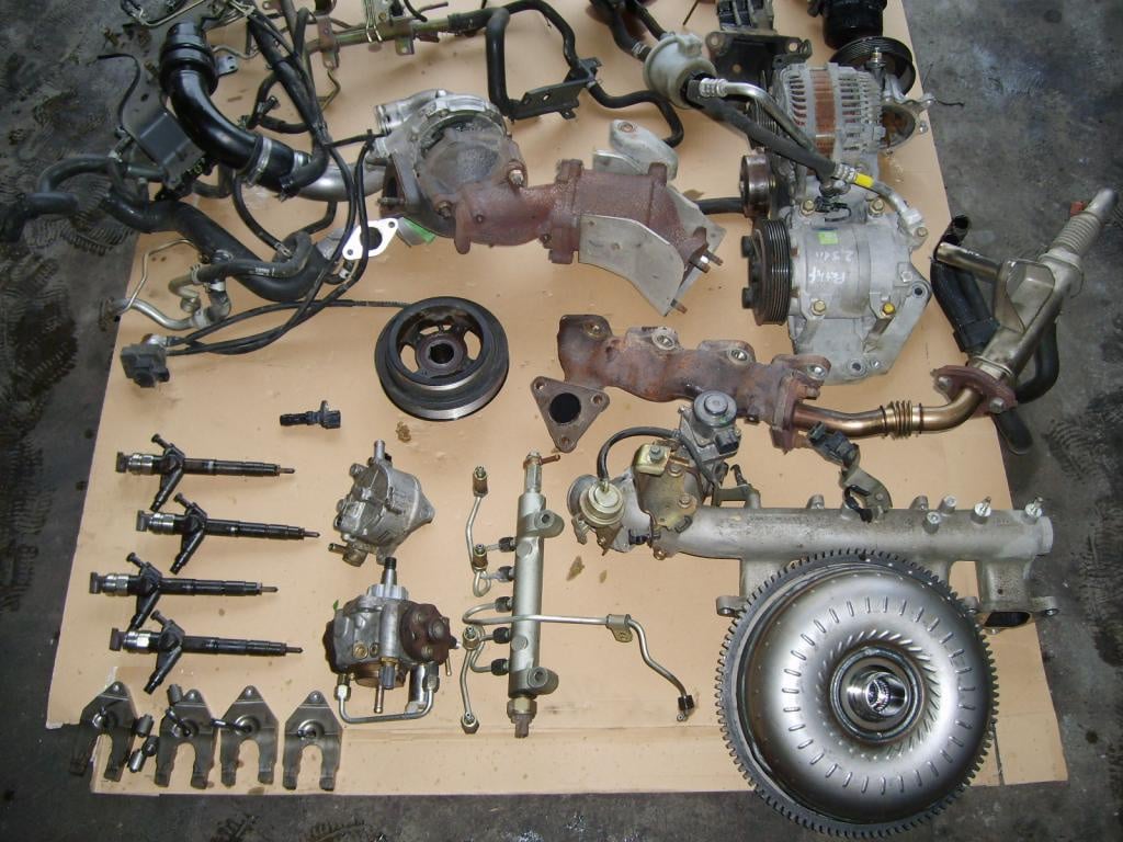 Díly motoru Nissan Navara D40/Pathfinder R51