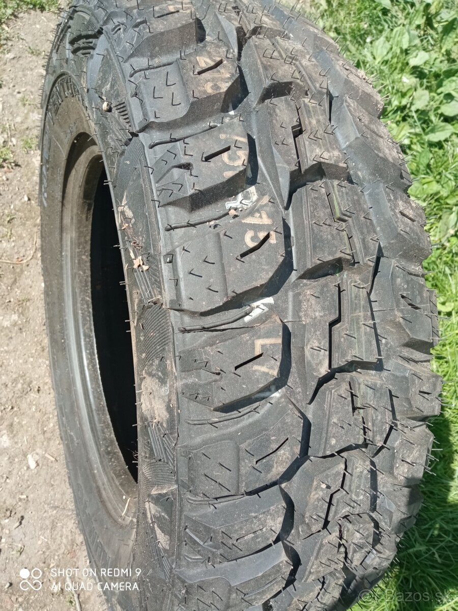 Pneumatiku 215/75, R15,Kumho LT