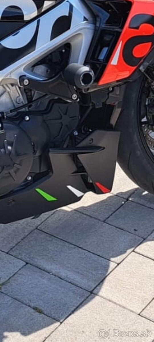 Predam spodne kapoty na aprilia Tuono 2024