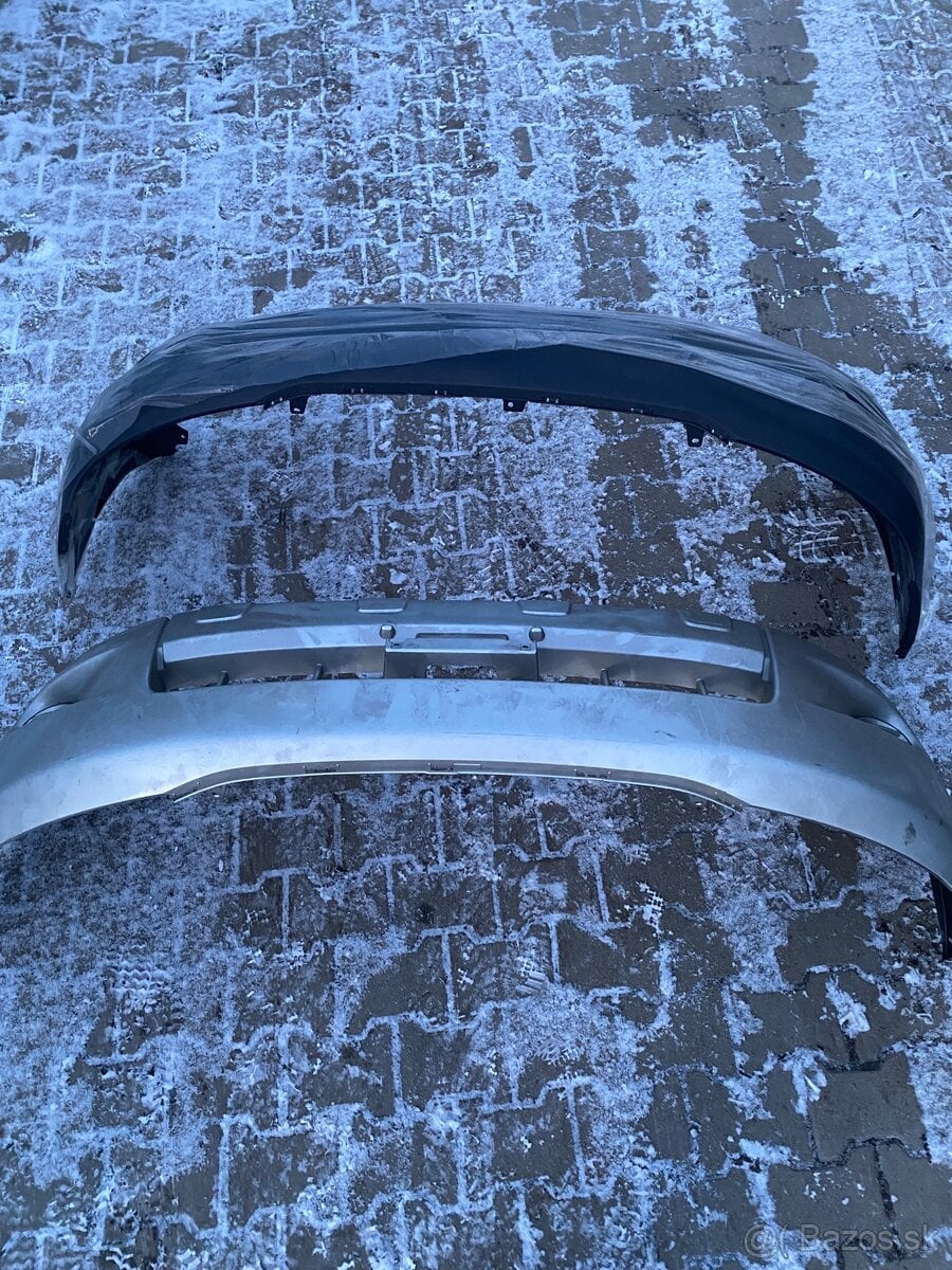 Predný nárazník Toyota Hilux