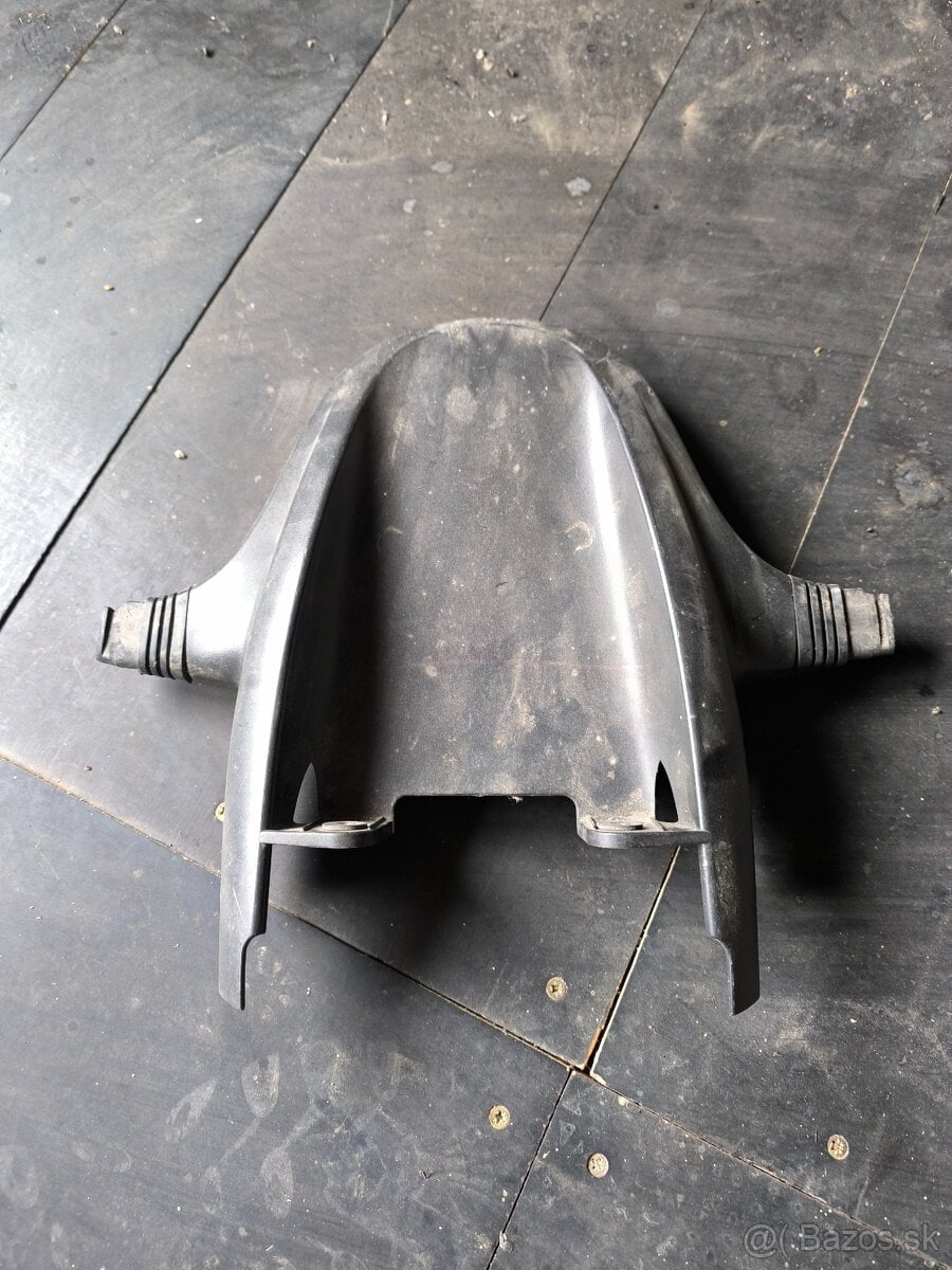 Ducati monster blatník