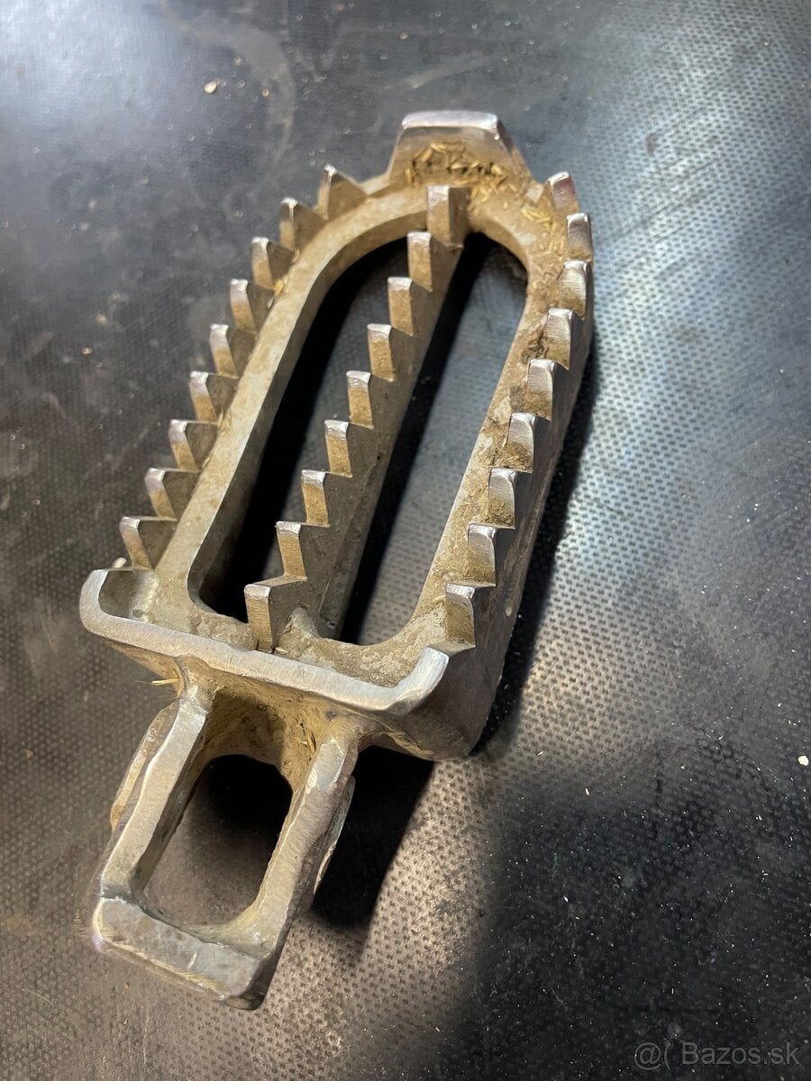 Pravá stupačka 711pegs KTM EXC