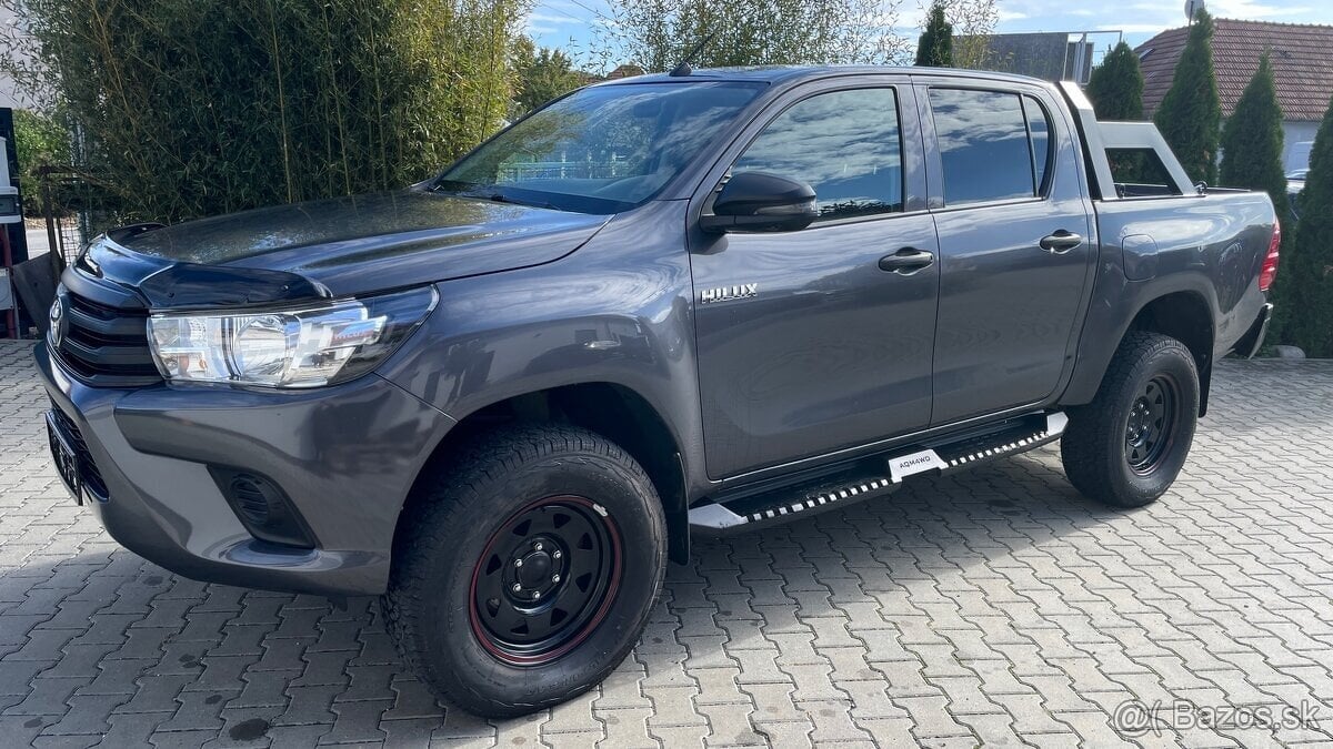 TOYOTA HILUX 2.4 D-4D - PREDAJ AJ NA SPLÁTKY