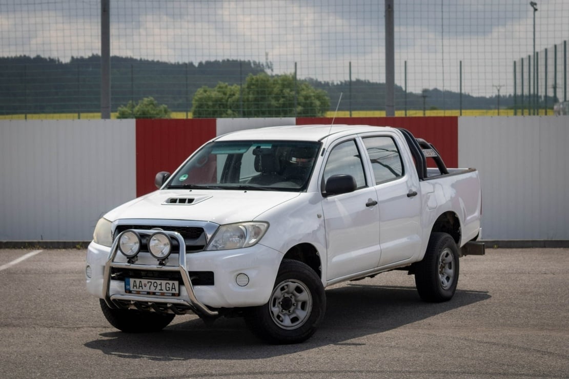 Toyota Hilux DC 2.5 I D-4D Terra