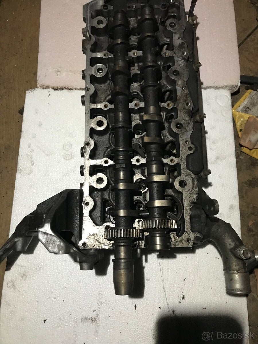 Toyota Land cruiser 120 HLAVA VALCOV