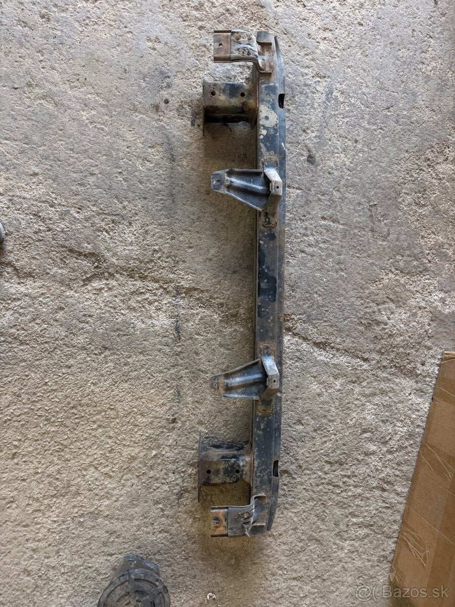 Predám prednú vystuhu Toyota Land Cruiser 120