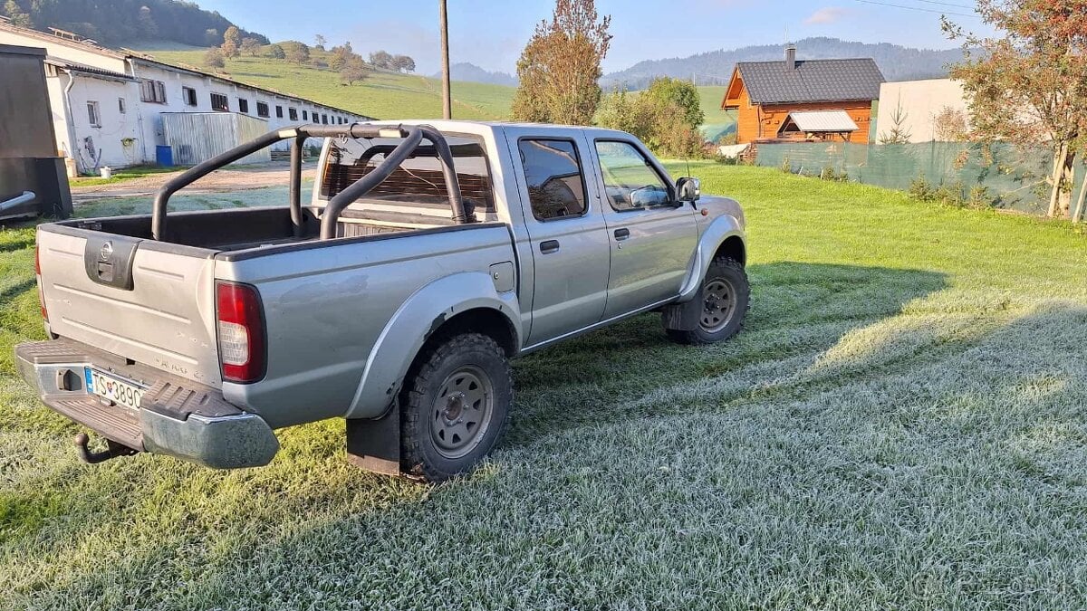 Nissan navara d22 4x4