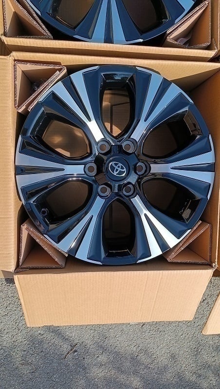 R19 toyota Land cruiser, hilux