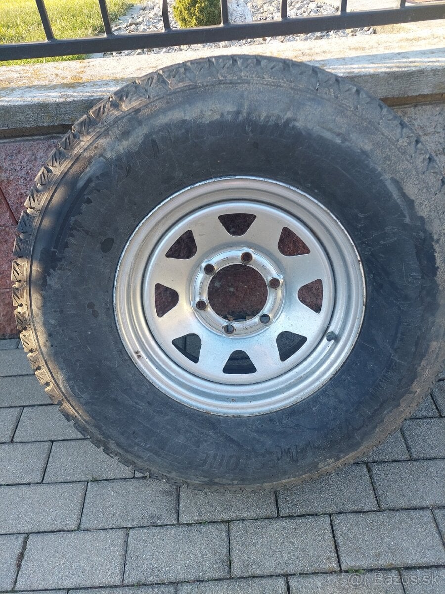 Bridgestone 265/70 r15 zimné na diskoch DOTZ 15x6j
