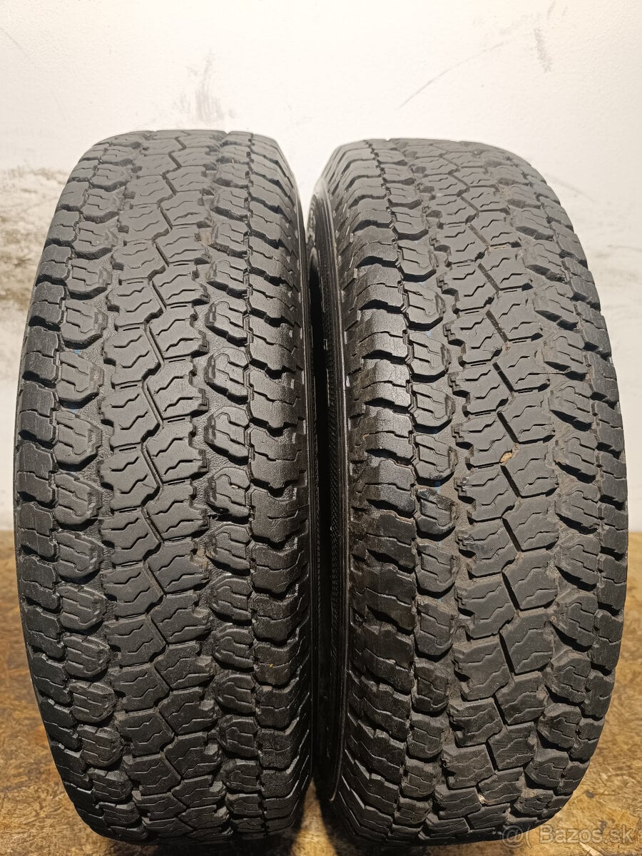 205 R16C Celoročné pneumatiky Goodyear Wrangler 2 kusy