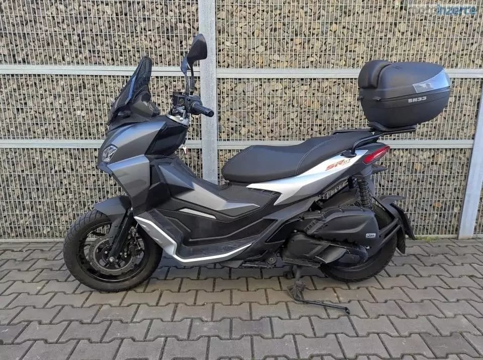 Aprilia SR GT 200