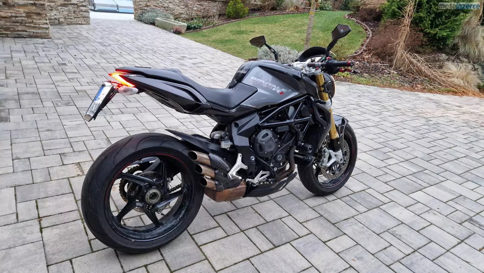 MV Agusta Brutale 800