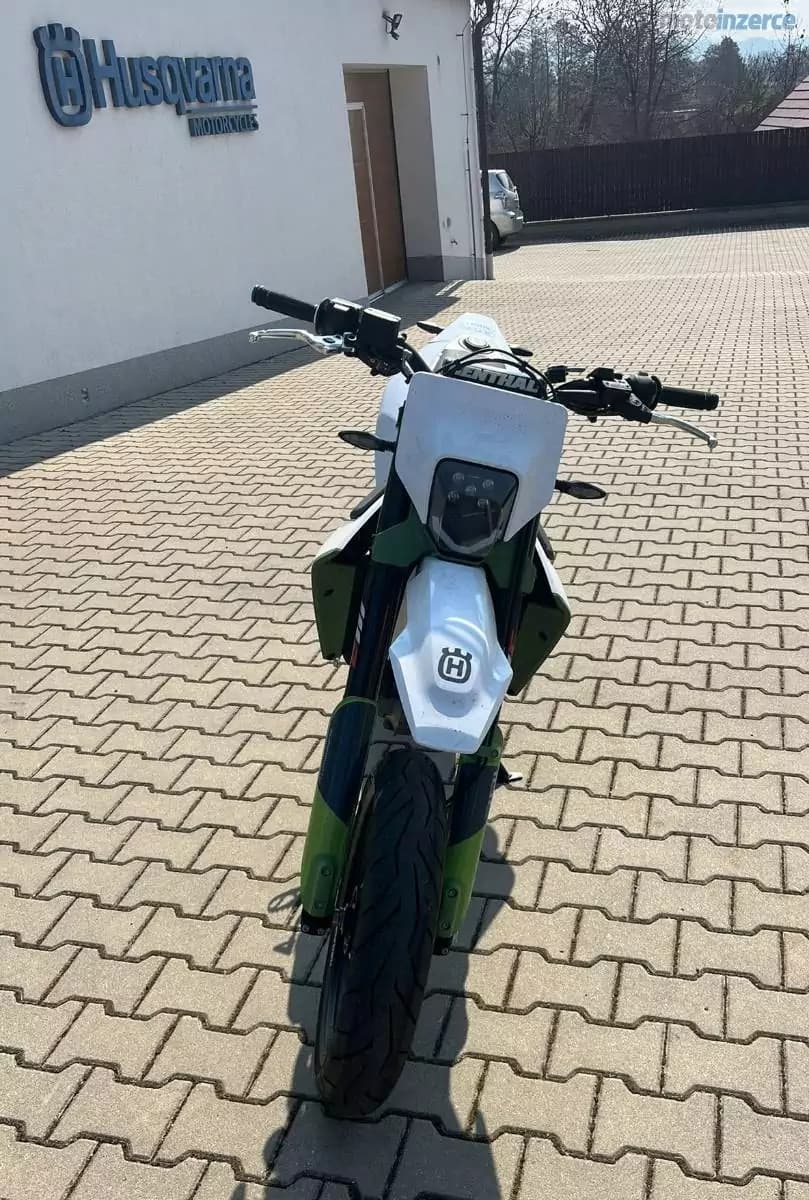 Husqvarna 701 Supermoto