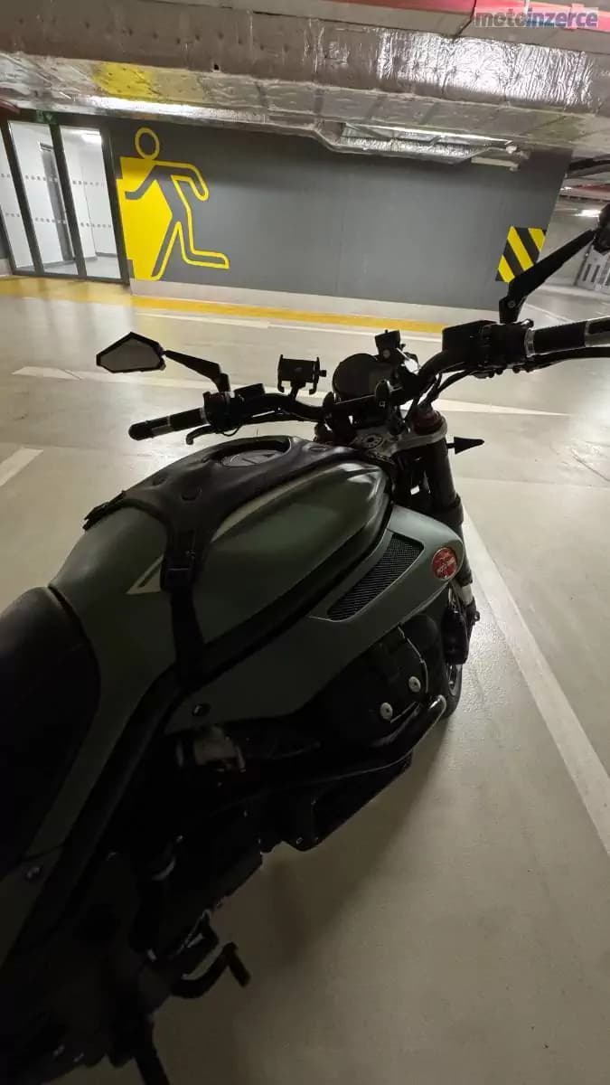 Moto Guzzi Griso 1200 SE