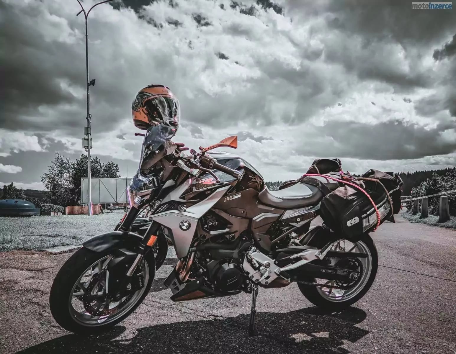 BMW F 900 R