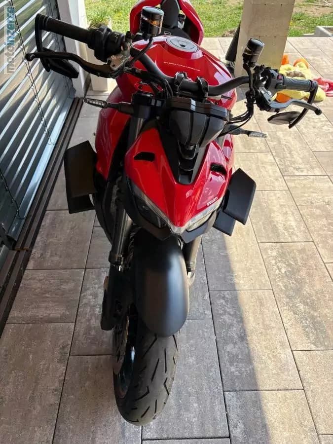 Ducati Streetfighter V4