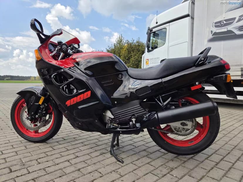 Honda CBR 1000 F
