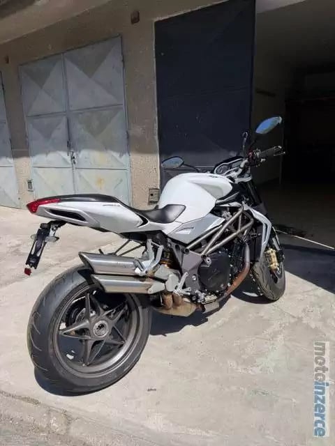MV Agusta Brutale 990R