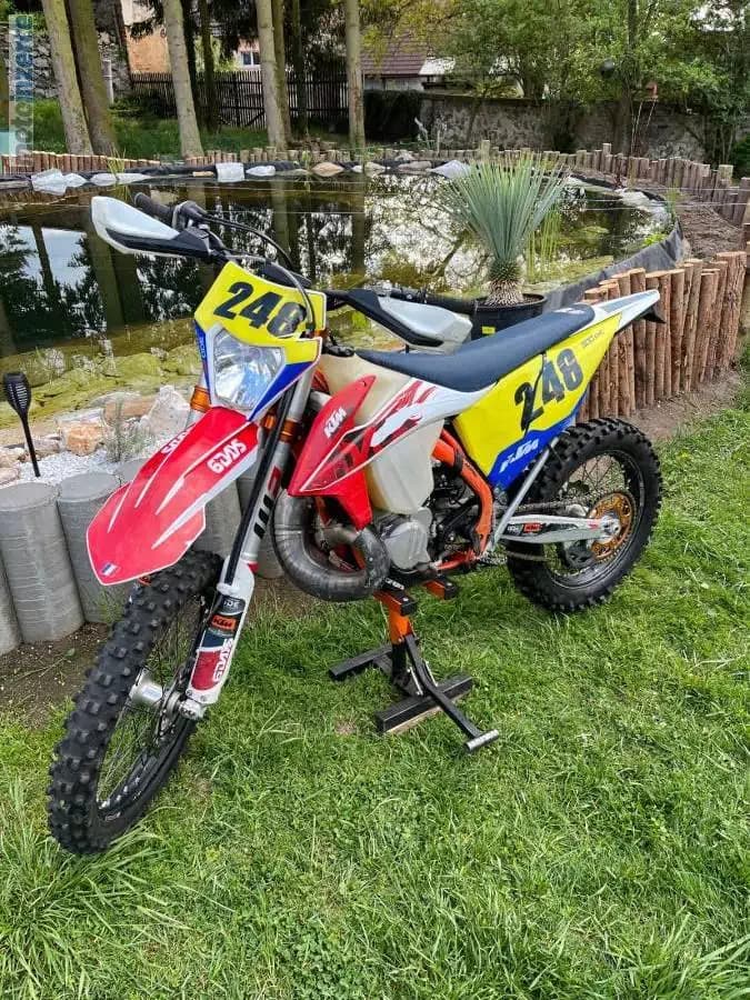 KTM 300 EXC SIX DAYS