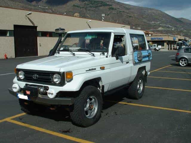 Toyota Land Cruiser HZJ73 4.2 TD - Dual Configuration (Road & Expedition)