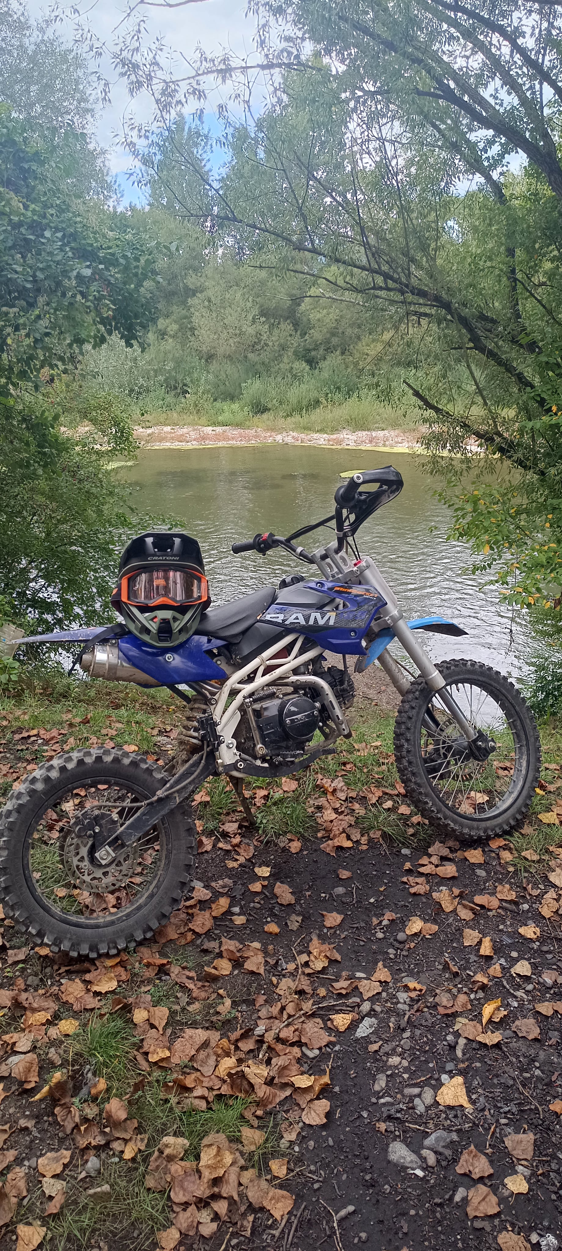 Pitbike 125 + náhradné diely