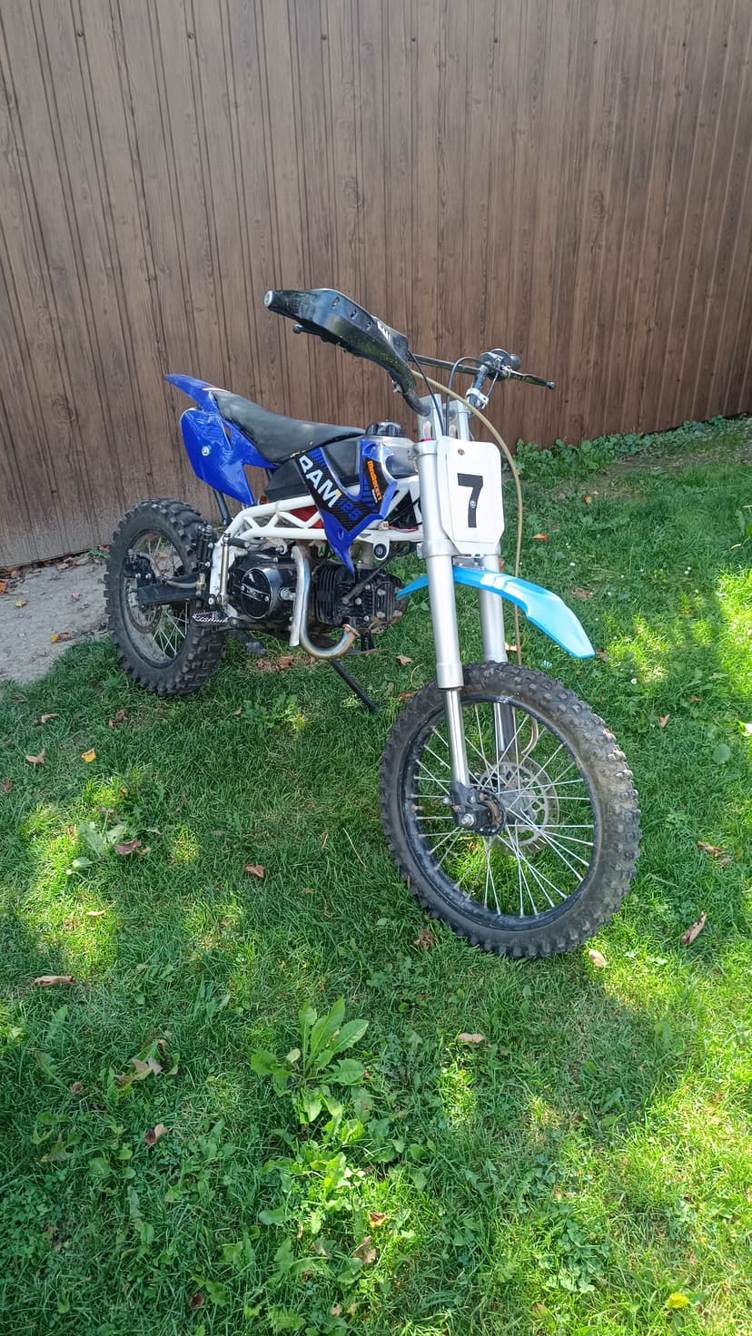 Pitbike 125 + náhradné diely