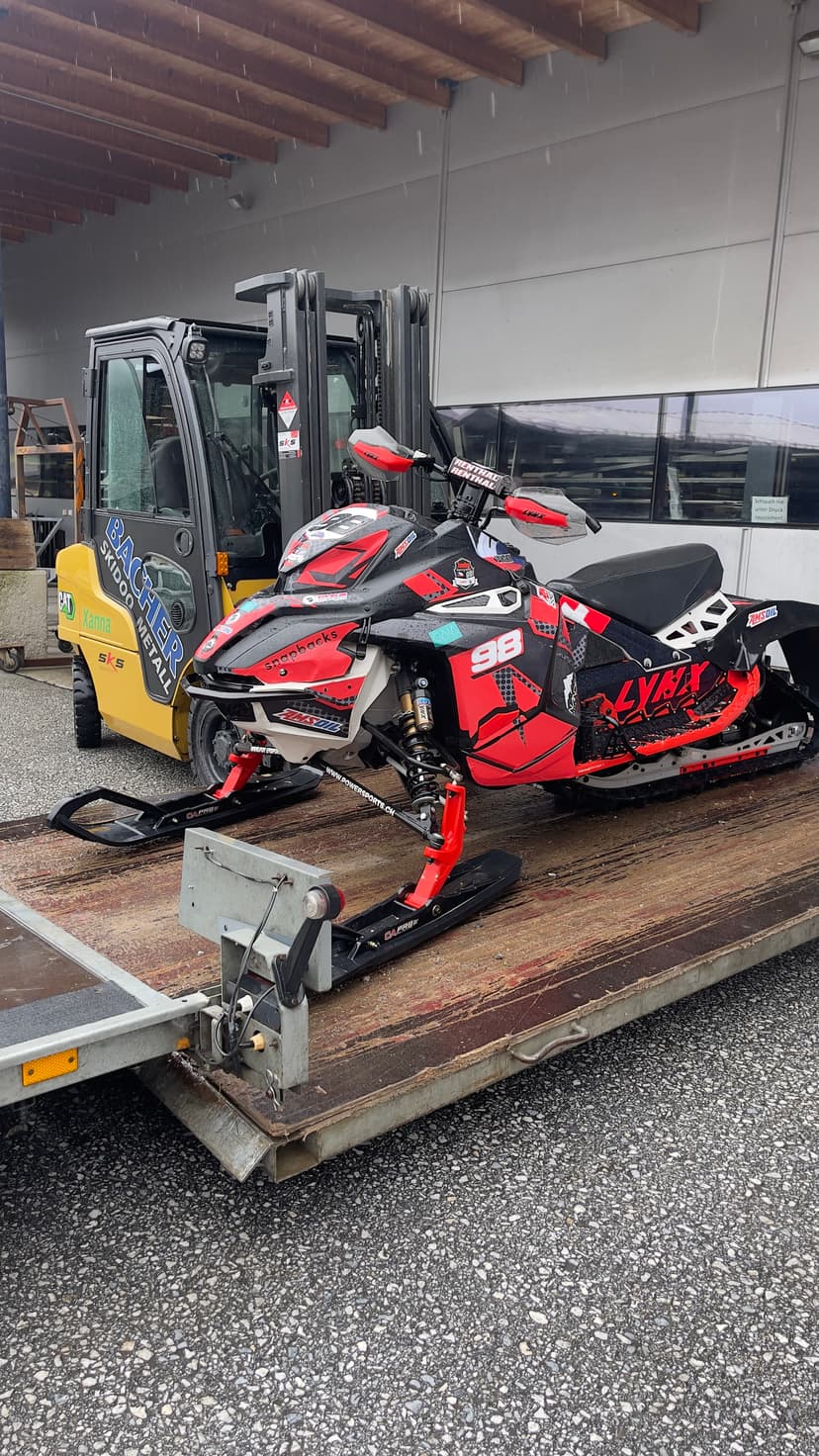 Sněžný skútr Lynx RS 600 eTec