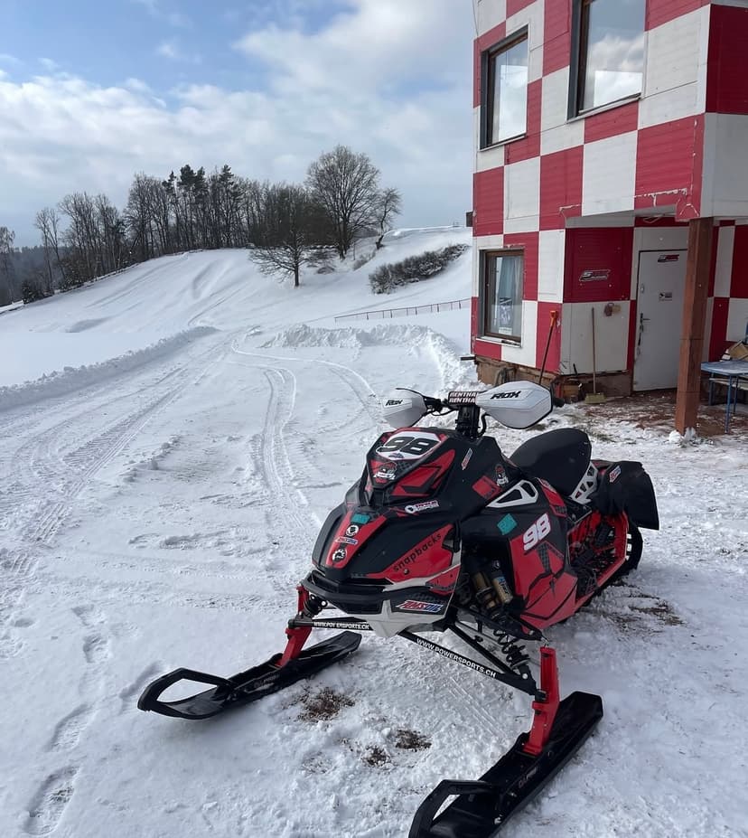 Sněžný skútr Lynx RS 600 eTec