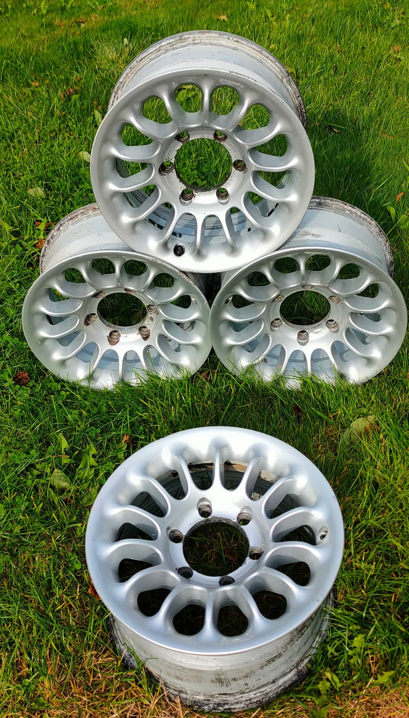 Aluminiové disky Mangels 7jx15H2, ET15, 6x139,7