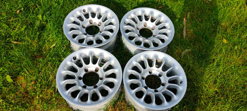 Aluminiové disky Mangels 7jx15H2, ET15, 6x139,7