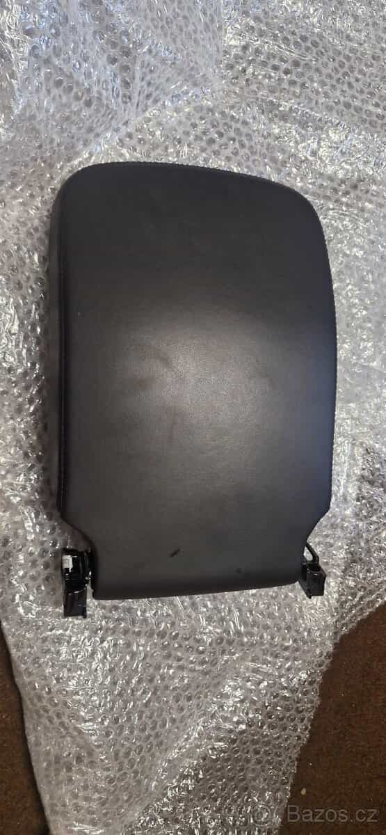 Loketni operka land rover defender L663