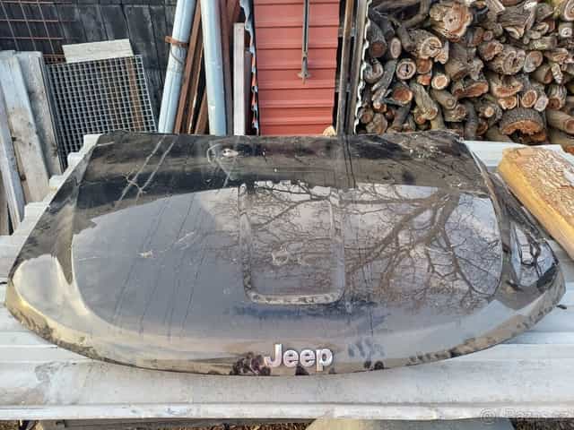 Kapota jeep grand cherokee wk2